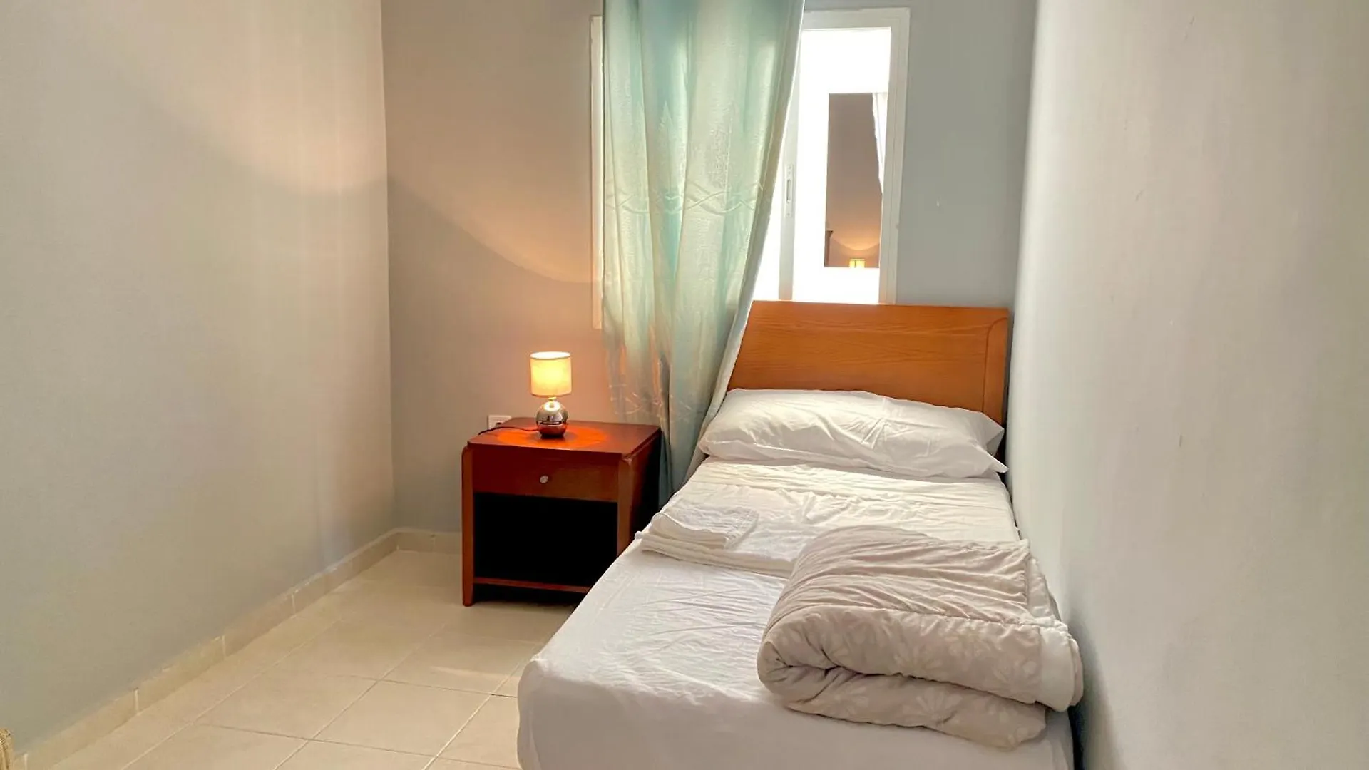 Suite Bahia Sevilla 0*,